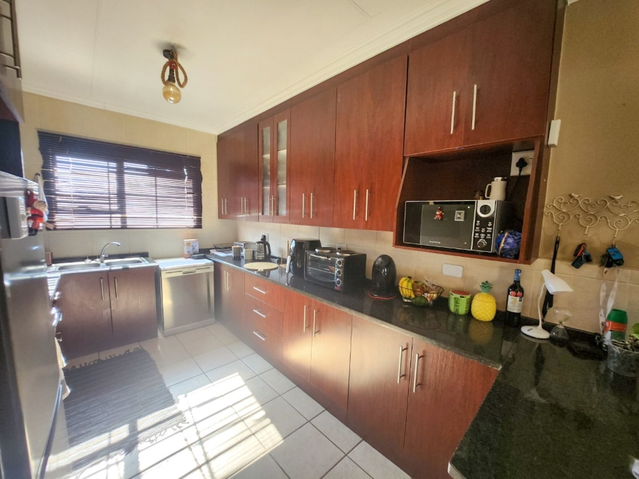 3 Bedroom Property for Sale in La Hoff North West